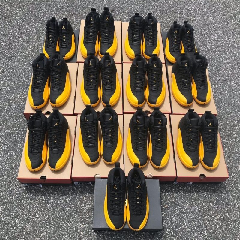 Quality Jordan Shoe Pallets 100+ sneakers, including popular models like Jordan 1, 4, and 11, available in bulk pallets for resellers at AmericanPalletShop.com