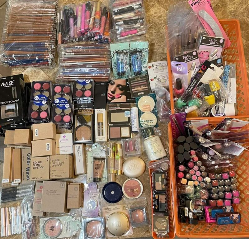 Premium Cosmetic pallets Shop Now - Image 14