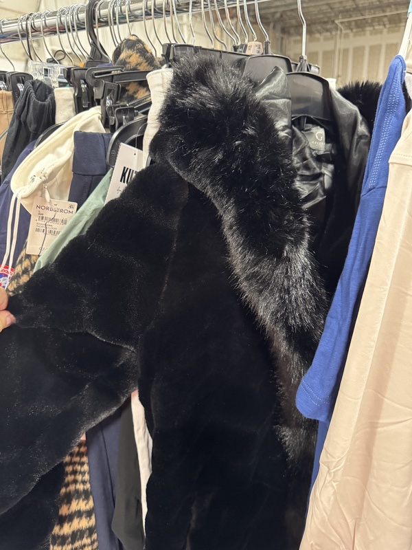 Women clothing Luxury pallet Quality - Image 6